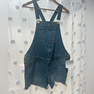Maternity denim overall shorts size 6/28